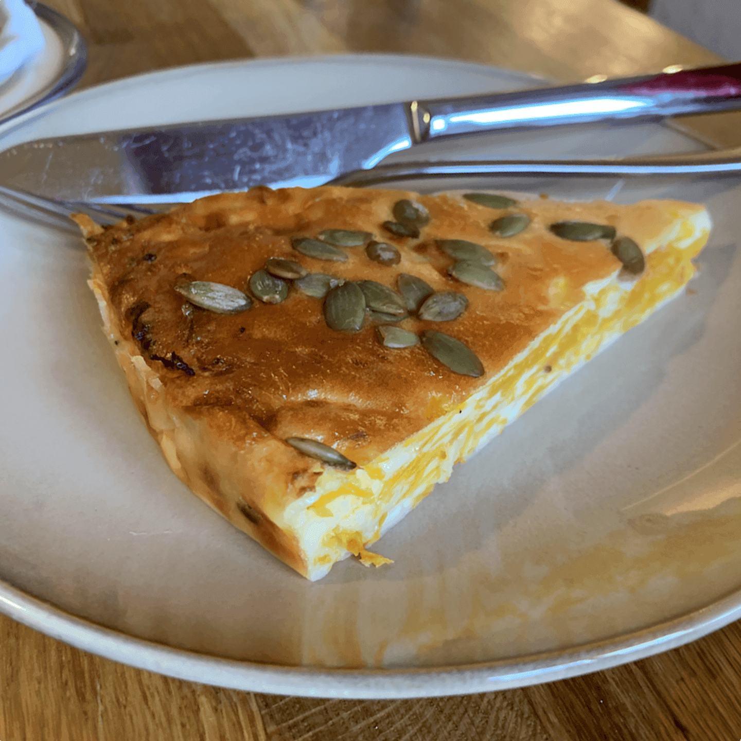 Вкусные пироги в кофейни Кофейная птичка в центре Зеленоградска